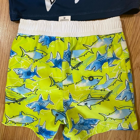 Toddler Boys Blue & Neon green Shark Rash
Guard & Swim Trunks Set size 2T - Picture 2 of 11